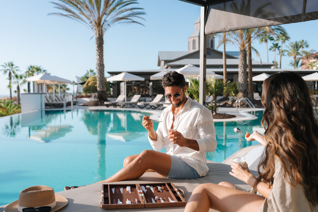 Zona de piscina en Bahia Principe Luxury Tenerife